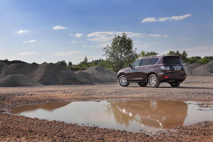  Nissan Patrol 2010 года  (фото 49 из 118)